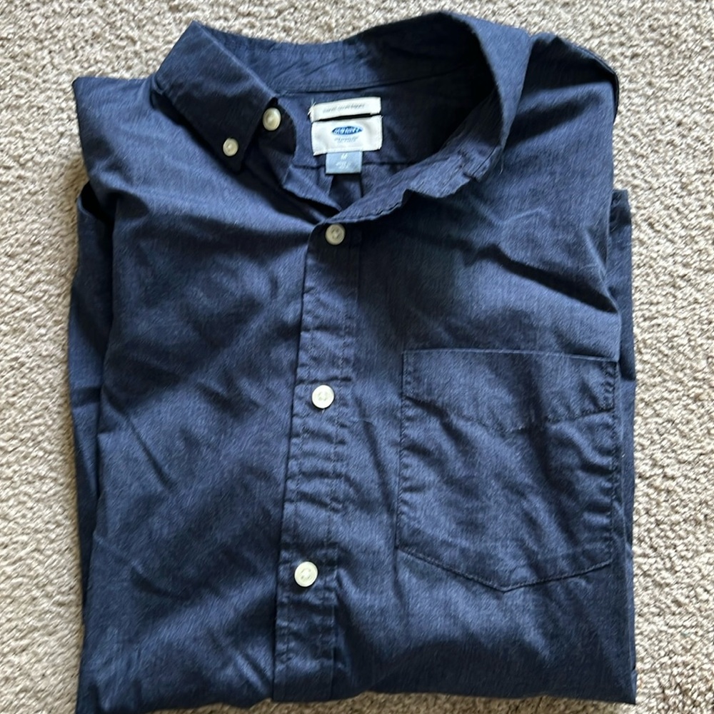 Old Navy Men’s Slim Fit Button Down Shirt